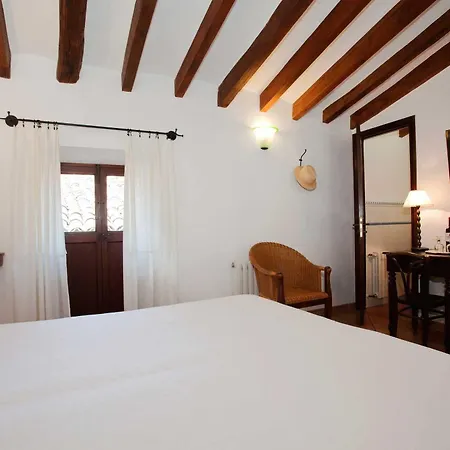 Turismo De Interior S'Ardeviu 3*